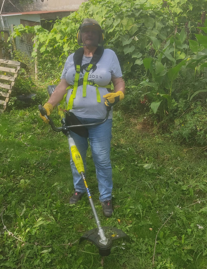 Glamourous strimmer woman