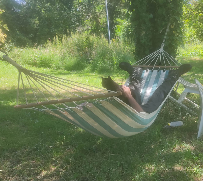 Spooky hammock time